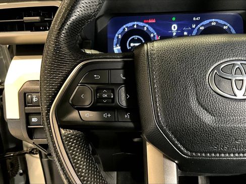 Used 2024 Toyota Tacoma TRD Off-Road image 12