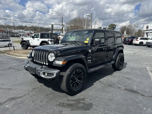 Used 2018 Jeep Wrangler Unlimited Sahara image 5