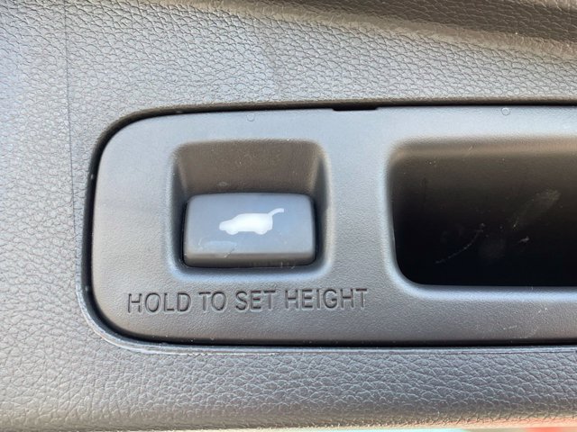 Used 2018 Honda CR-V Touring image 9