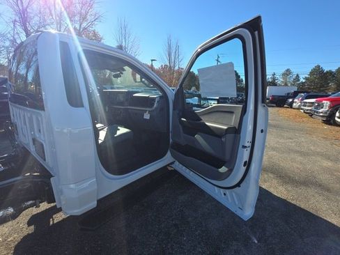 New 2026 Ford F550 4x4 Regular Cab Super Duty image 24