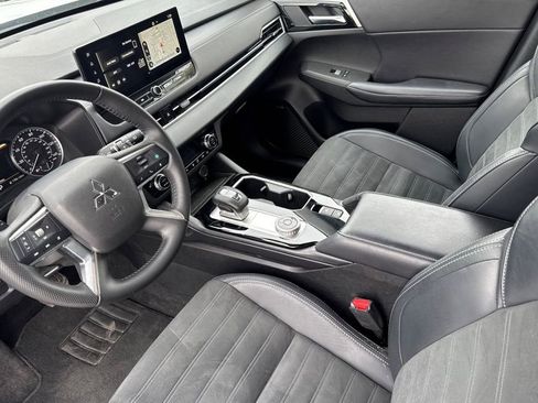 Used 2025 Mitsubishi Outlander SE AWD/4WD image 10