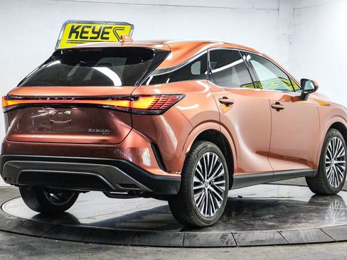 Certified 2023 Lexus RX 350 w/ Cold Area Package AWD/4WD image 4