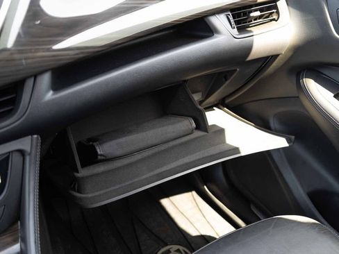 Used 2019 Buick Envision Essence FWD image 21