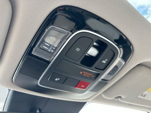 Used 2024 Hyundai Sonata Limited image 21