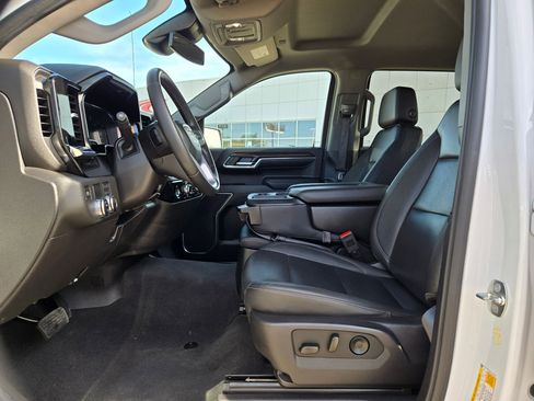 Certified 2024 GMC Sierra 1500 SLT image 9