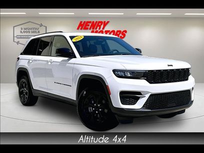 Used 2024 Jeep Grand Cherokee Altitude