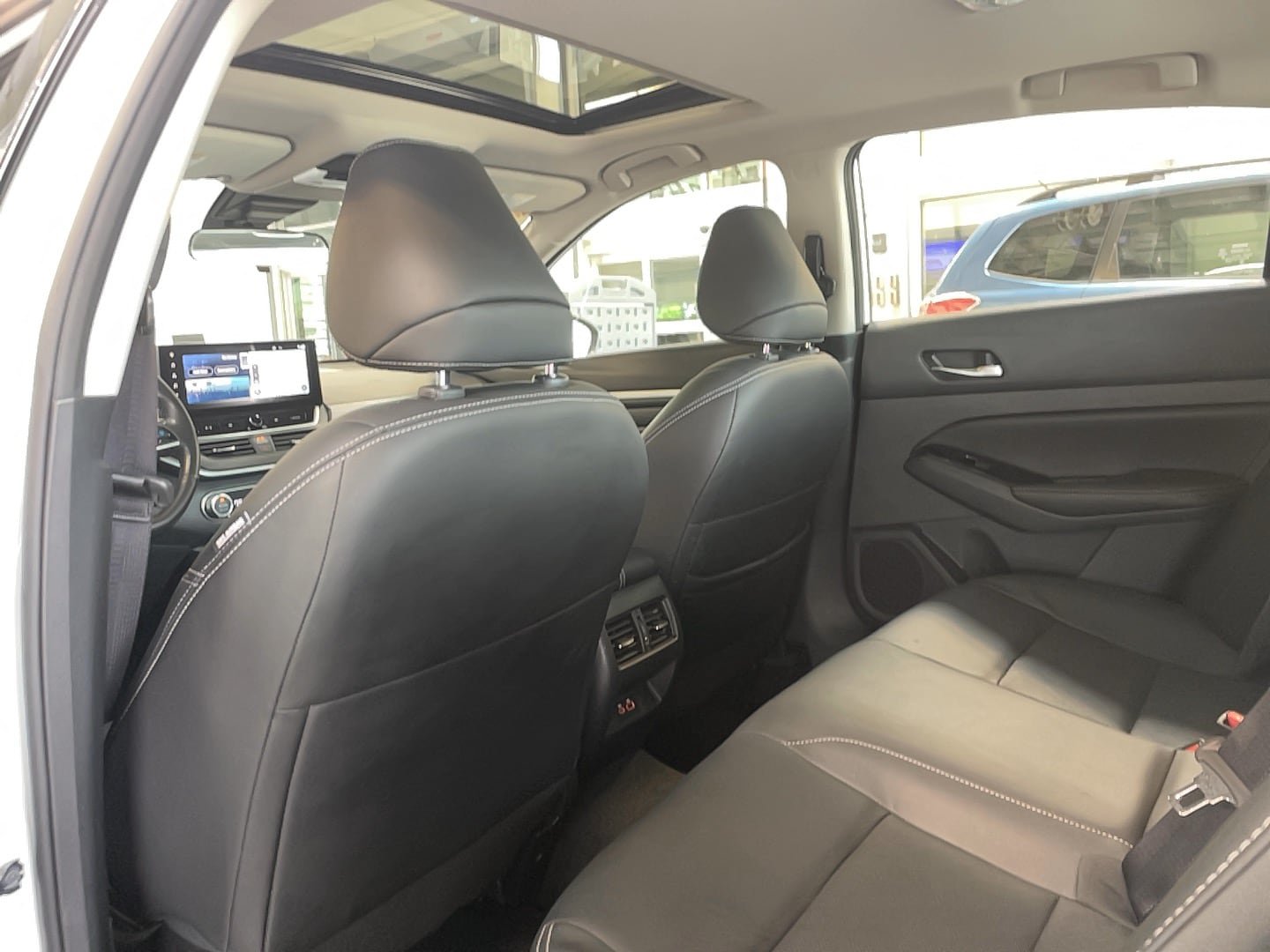 Used 2023 Nissan Altima 2.5 SL AWD/4WD image 5