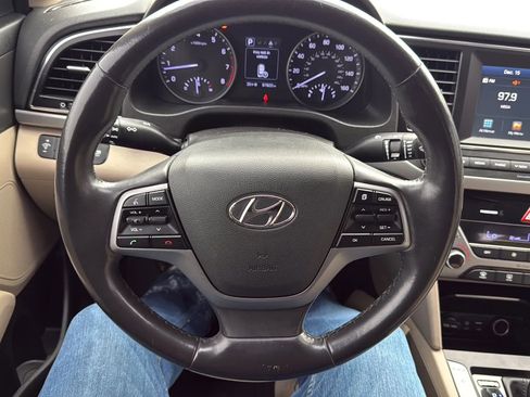 Used 2017 Hyundai Elantra Value Edition image 10