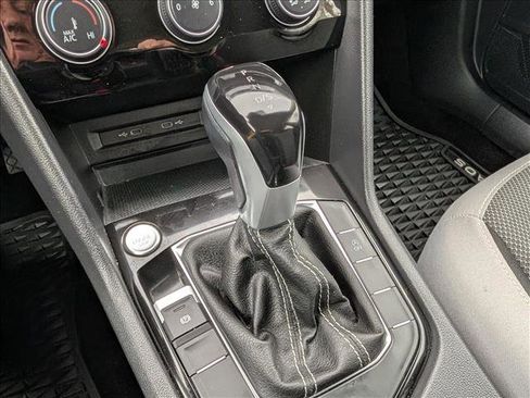 Used 2024 Volkswagen Taos S image 31