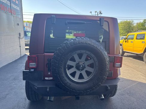 Used 2009 Jeep Wrangler Sahara AWD/4WD image 7