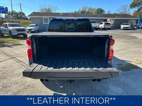 Used 2022 Chevrolet Silverado 1500 High Country w/ Technology Package image 7