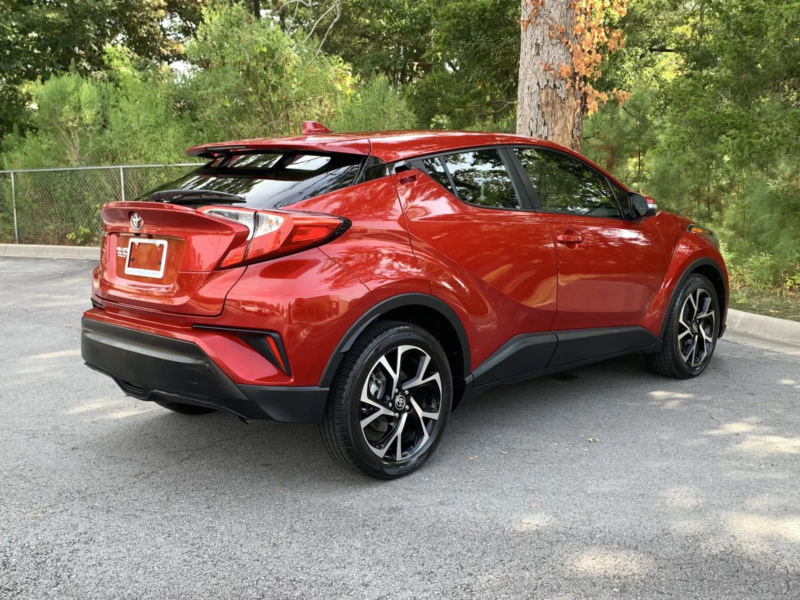 Used 2020 Toyota C-HR XLE FWD image 7