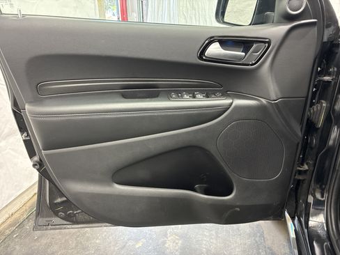 Used 2024 Dodge Durango SXT w/ SXT Blacktop Group AWD/4WD image 18