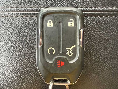 Used 2024 GMC Terrain SLE w/ Driver Convenience Package AWD/4WD image 30