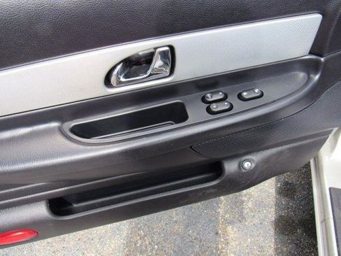 Used 2005 Ford Thunderbird Deluxe RWD image 17