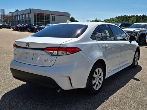Used 2024 Toyota Corolla LE AWD/4WD image 6