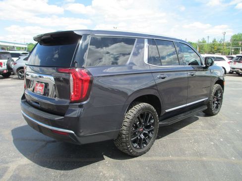 Used 2023 GMC Yukon SLT AWD/4WD image 5