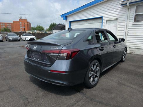 Used 2025 Honda Civic Sport Touring image 3