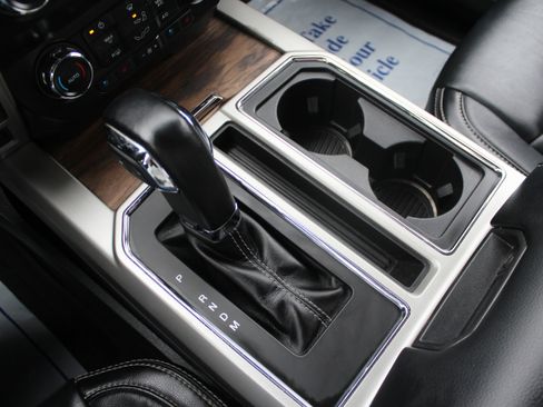 Used 2020 Ford F150 Lariat image 37