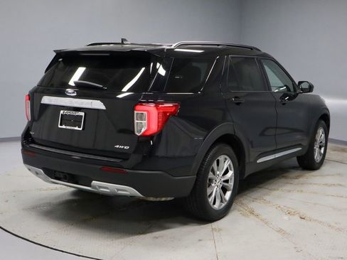 Certified 2022 Ford Explorer XLT w/ Equipment Group 202A AWD/4WD image 12