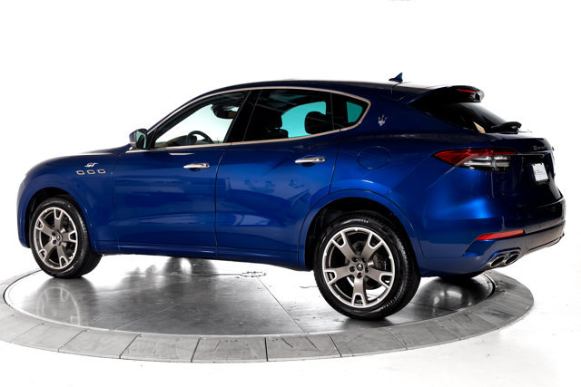 Used 2023 Maserati Levante GT AWD/4WD image 3