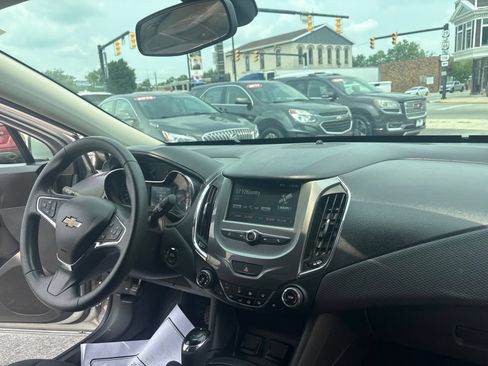 Used 2016 Chevrolet Cruze LT w/ Convenience Package FWD image 19