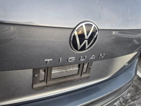 Used 2022 Volkswagen Tiguan S FWD image 11