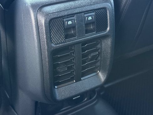 Used 2025 Ford Bronco Outer Banks AWD/4WD image 17