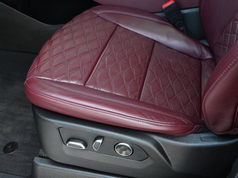 Used 2025 Cadillac Escalade Sport image 31