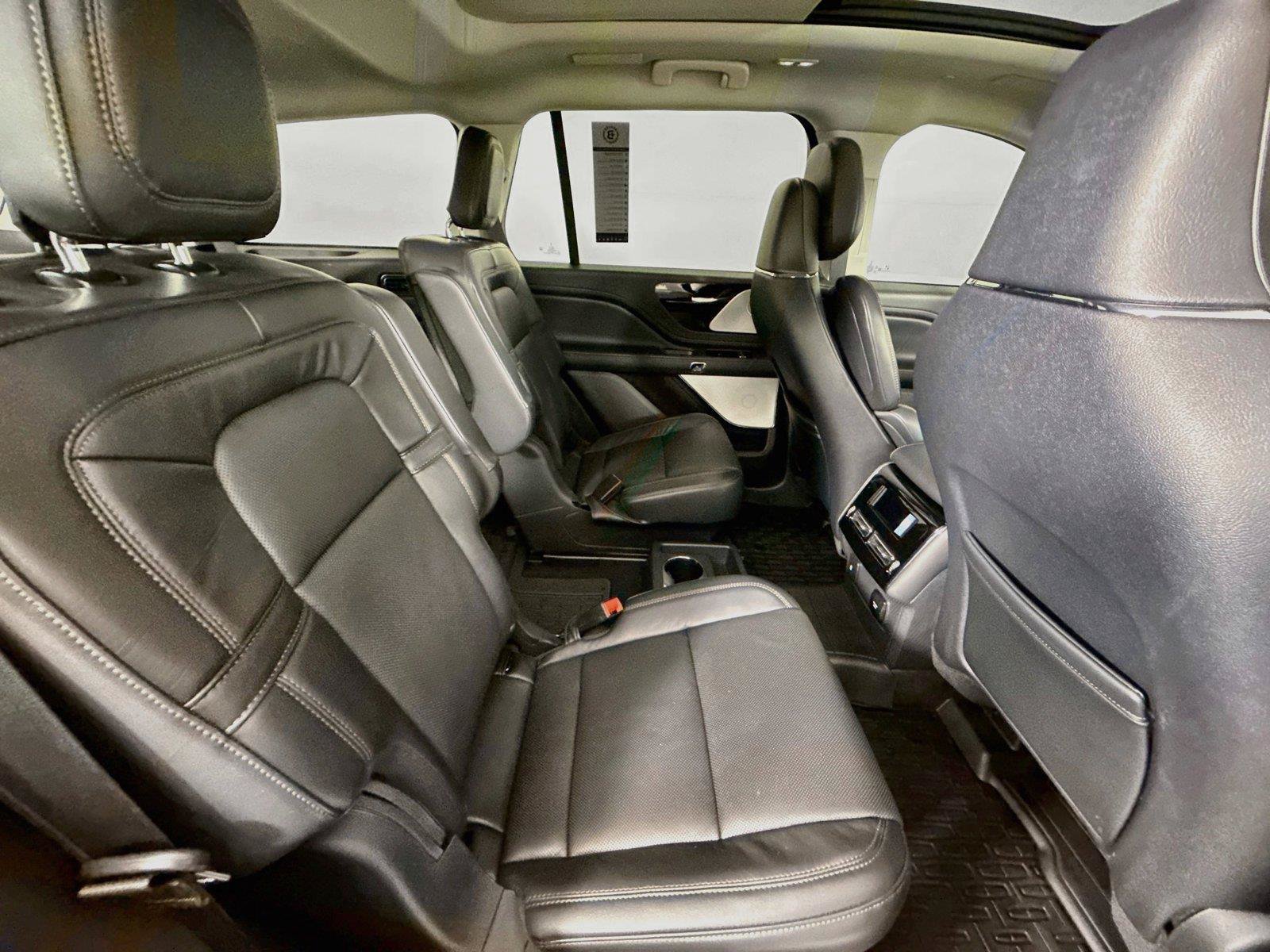 Used 2025 Lincoln Aviator Reserve w/ Equipment Group 201A AWD/4WD image 39