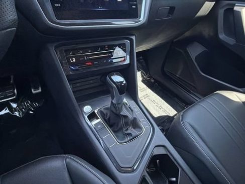 Used 2023 Volkswagen Tiguan SE R-Line FWD image 31