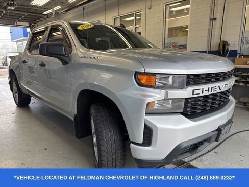 Used 2019 Chevrolet Silverado 1500 Custom w/ Custom Value Package image 2