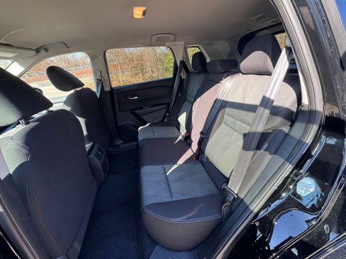 Used 2025 Nissan Rogue SV image 33