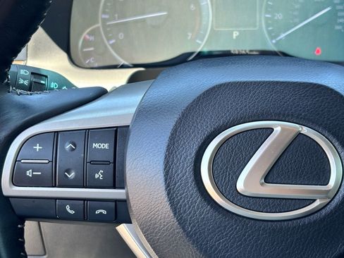 Used 2018 Lexus ES 350 w/ Luxury Package w/Wood Trim FWD image 19