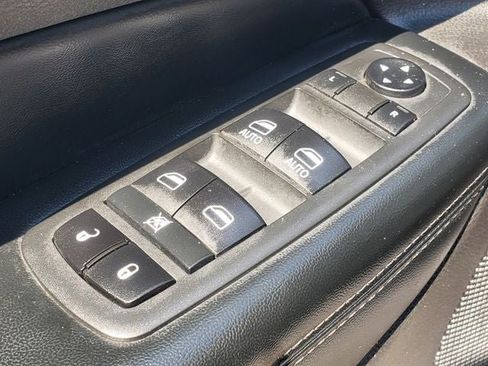 Used 2020 Jeep Grand Cherokee Altitude AWD/4WD image 7