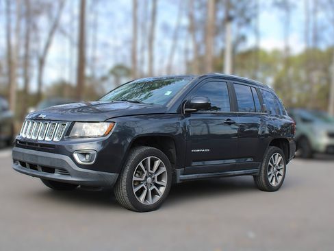 Used 2015 Jeep Compass Limited w/ Sun/Sound Group image 3