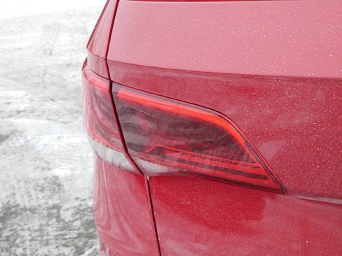 Certified 2024 Volkswagen Taos SE image 17