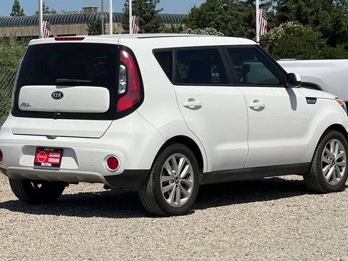 Used 2019 Kia Soul + FWD image 3