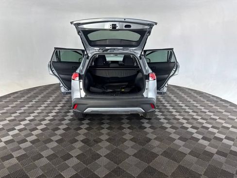Used 2023 Toyota Corolla Cross LE w/ Moonroof Package AWD/4WD image 18