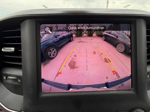Used 2019 RAM 1500 Laramie AWD/4WD image 18