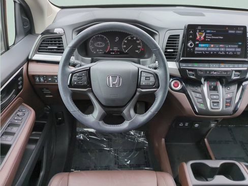 Used 2025 Honda Odyssey Touring image 15