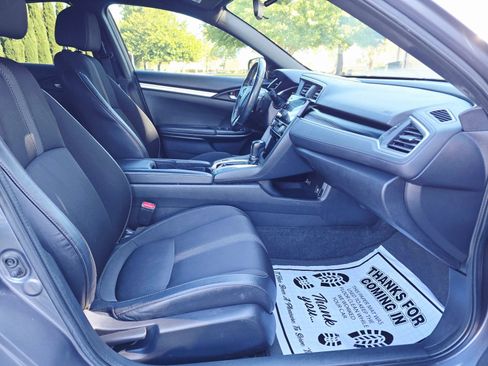 Used 2020 Honda Civic Sport image 27