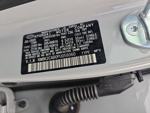 Used 2023 Hyundai Kona SE AWD/4WD image 9