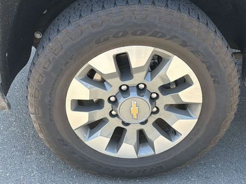 Used 2025 Chevrolet Silverado 2500 LT w/ All Star Edition AWD/4WD image 8