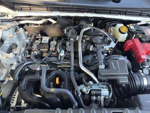 New 2025 Nissan Kicks SV image 11