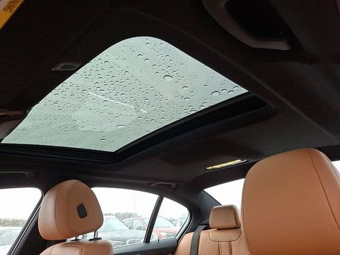 Used 2018 BMW 540i xDrive 540i xDrive image 16