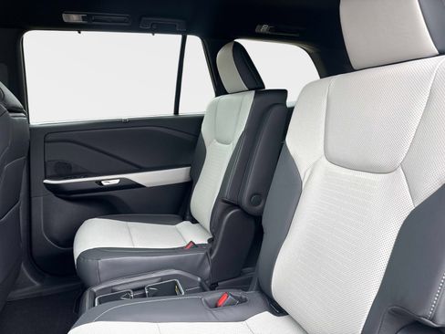 New 2026 Lexus TX 500h AWD image 12