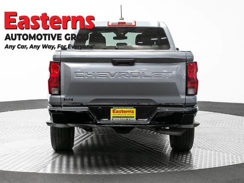 Used 2023 Chevrolet Colorado W/T RWD image 6