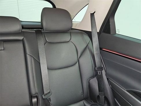 Used 2026 Genesis GV70 2.5T Select image 14