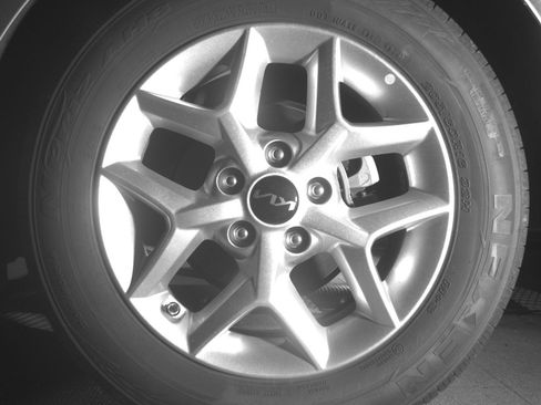 Used 2025 Kia Soul LX w/ LX Technology Package FWD image 14